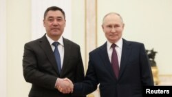 Sadir Japarov va Vladimir Putin Moskvadagi uchrashuvda. 8-may, 2023